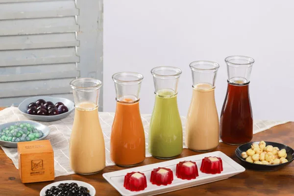 noi-ban-nguyen-lieu-tra-sua-o-TPHCM 