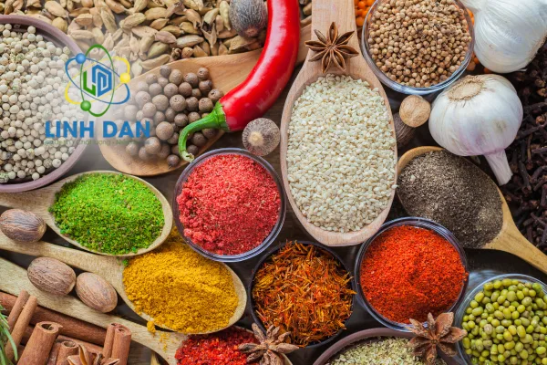 So sánh hương liệu tự nhiên và nhân tạo trong thực phẩm